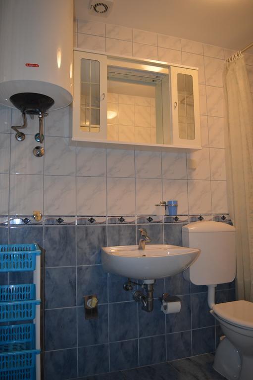 Apartments Majstrovic Zivogosce Bagian luar foto