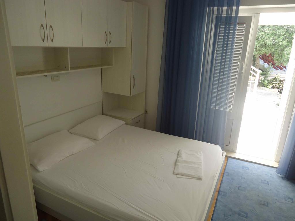 Apartments Majstrovic Zivogosce Bagian luar foto