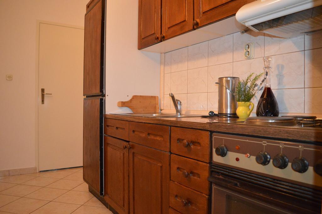 Apartments Majstrovic Zivogosce Bagian luar foto