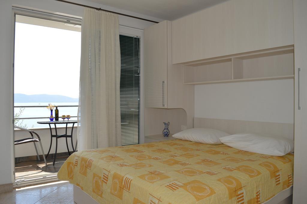 Apartments Majstrovic Zivogosce Bagian luar foto