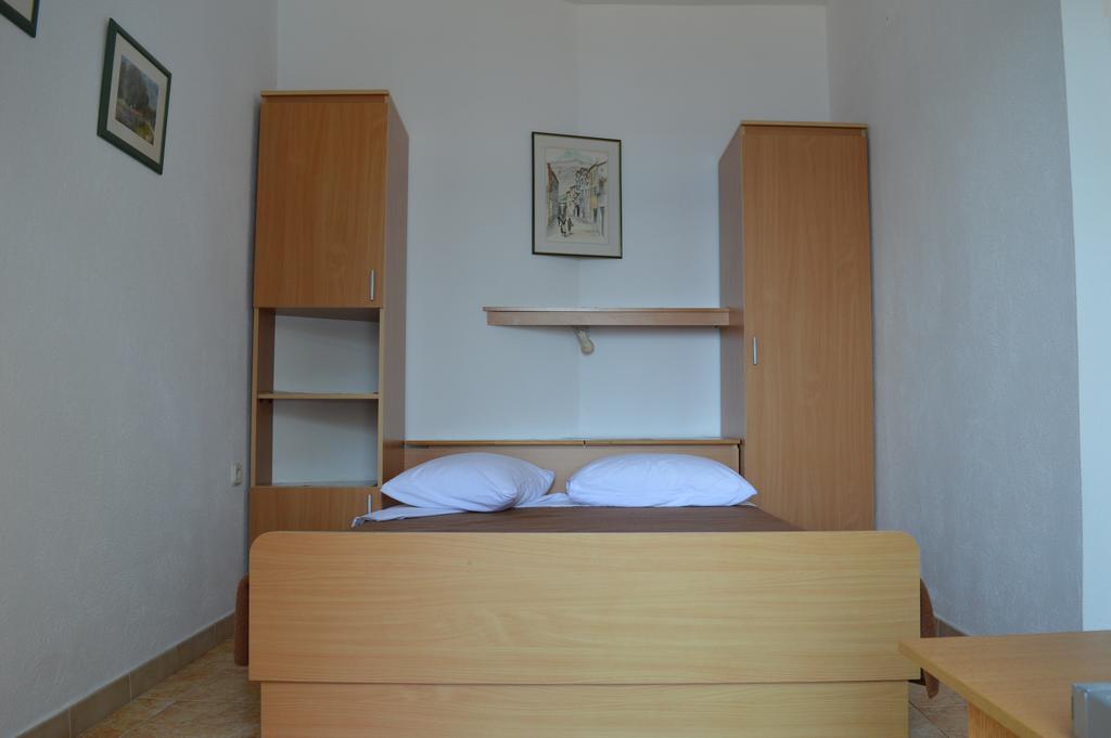 Apartments Majstrovic Zivogosce Bagian luar foto