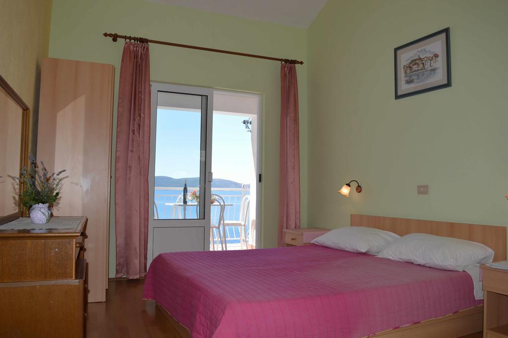 Apartments Majstrovic Zivogosce Bagian luar foto